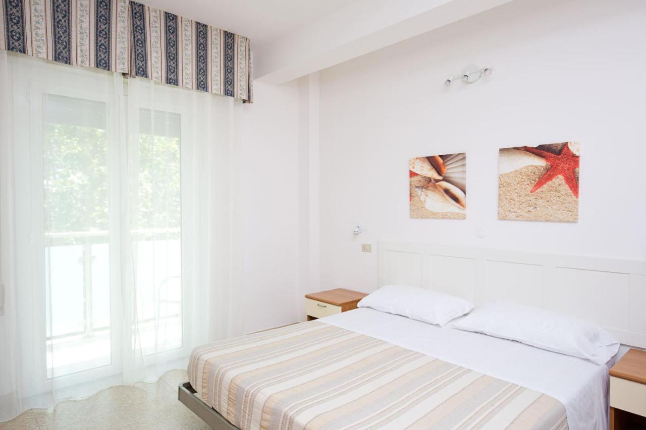 Hotel Helios 리치오네 외부 사진