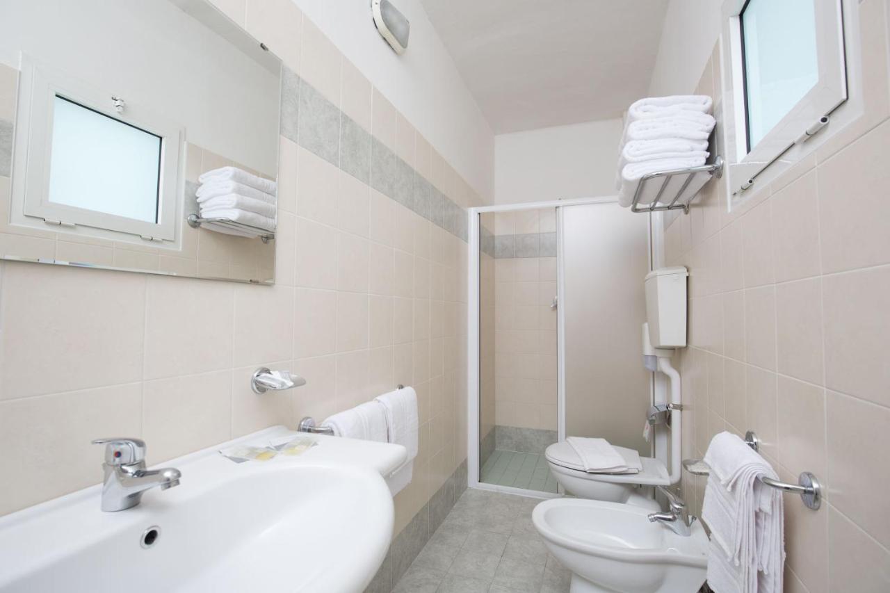Hotel Helios 리치오네 외부 사진